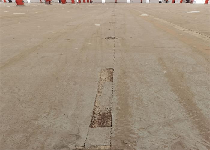 石家莊某工廠(chǎng)固化地坪施工中！